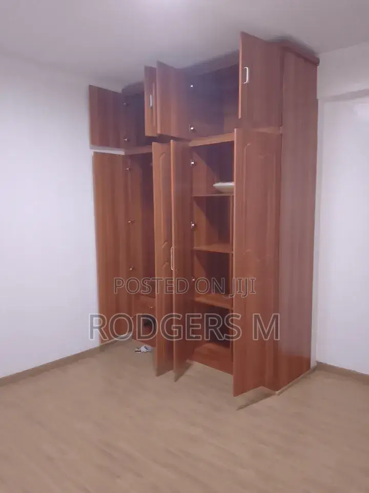 2bdrm Apartment in Valley Arcade for rent