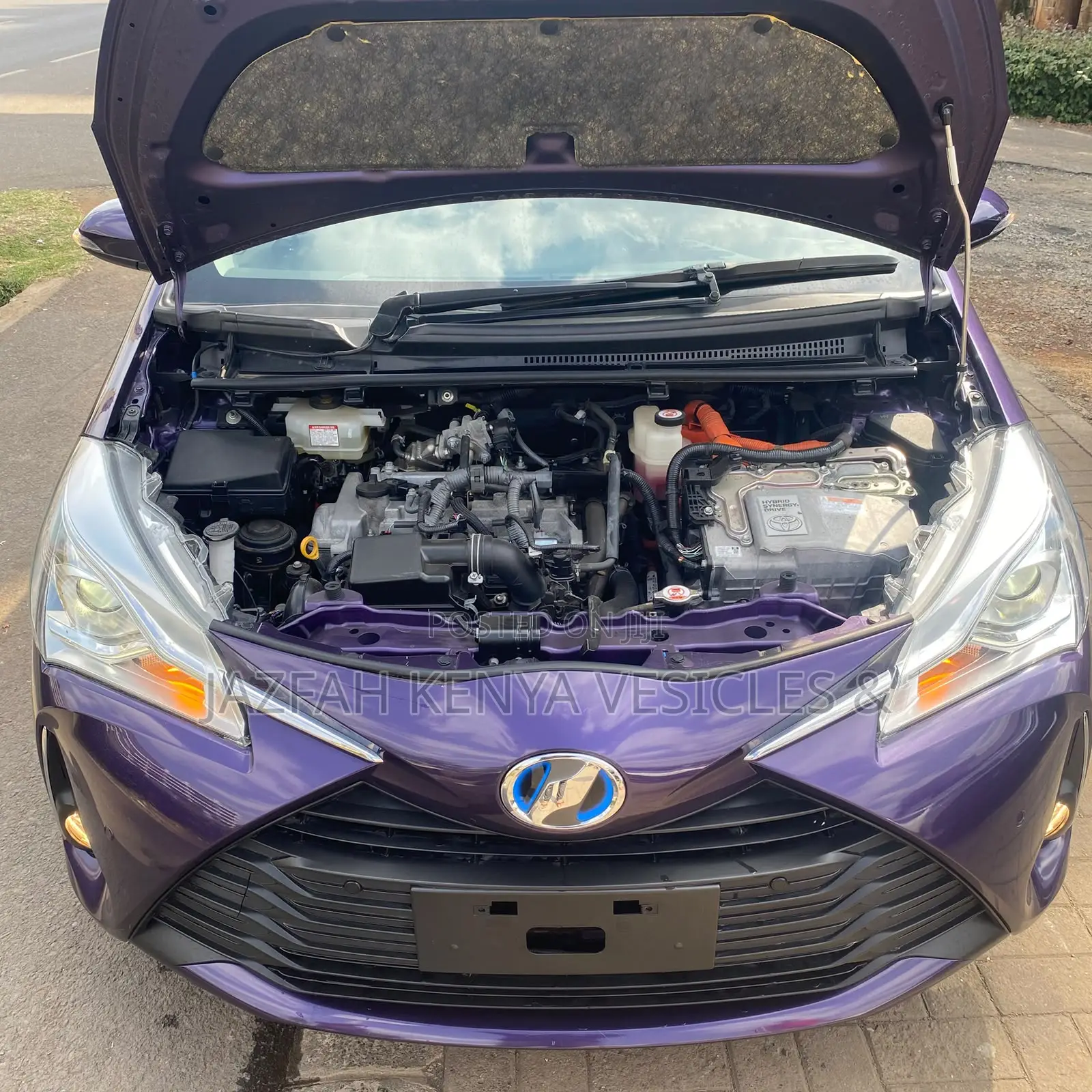 Toyota Vitz 1.5 FWD Hybrid 5dr 2019 Purple