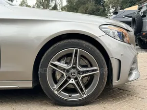 Mercedes-Benz C200 2019 Gray