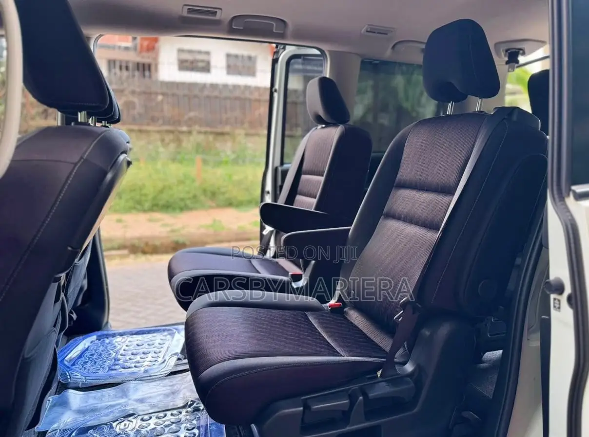 Nissan Serena 2019 White