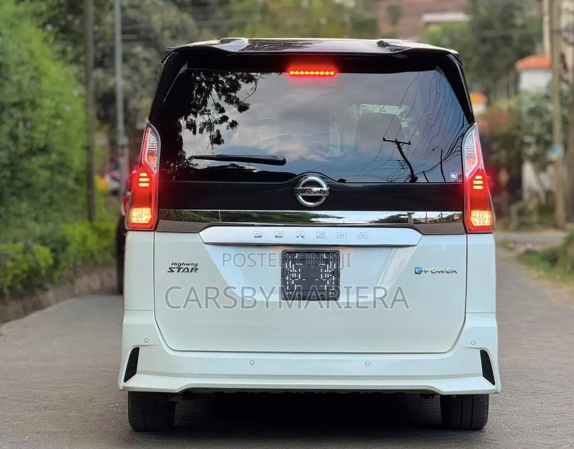 Nissan Serena 2019 White