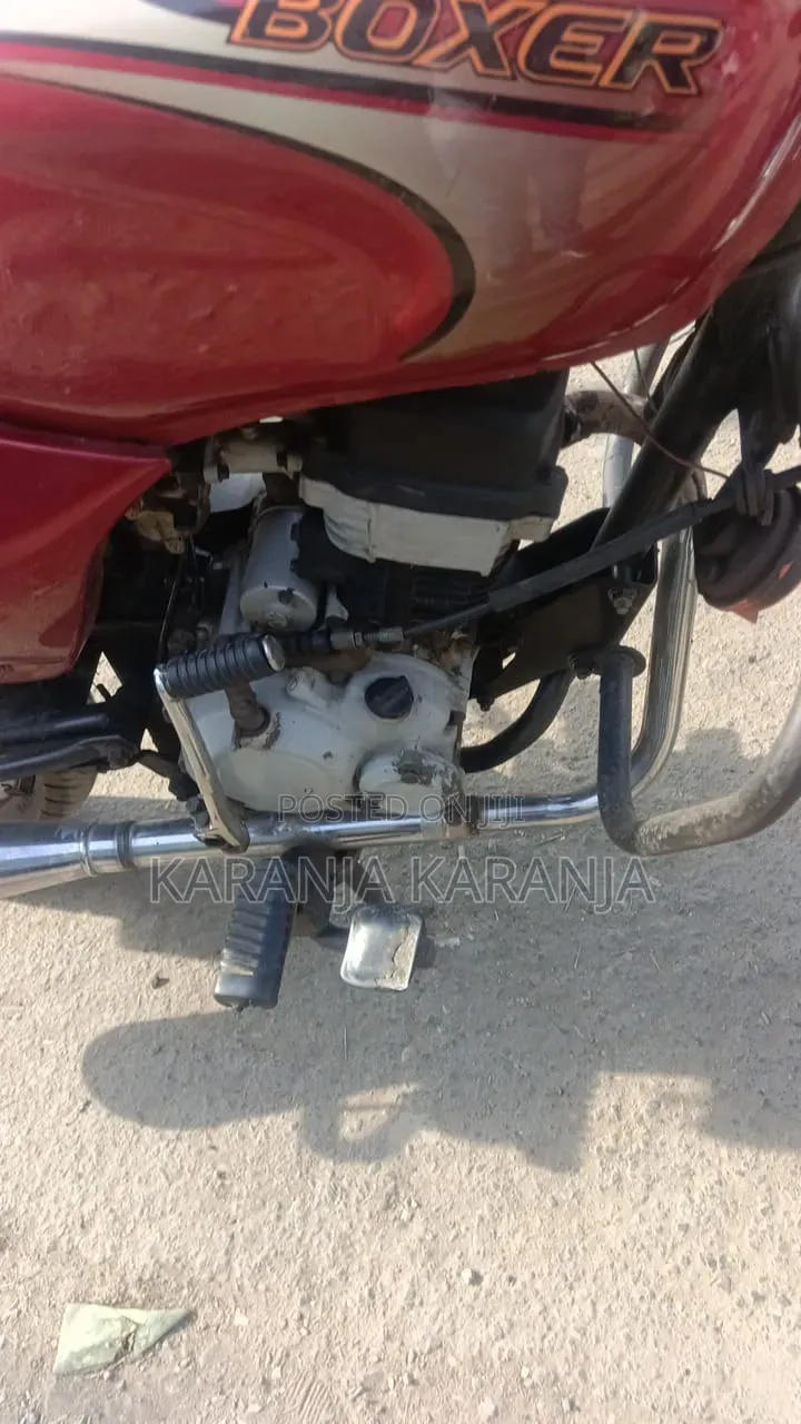 Bajaj Boxer 100 2022 Red