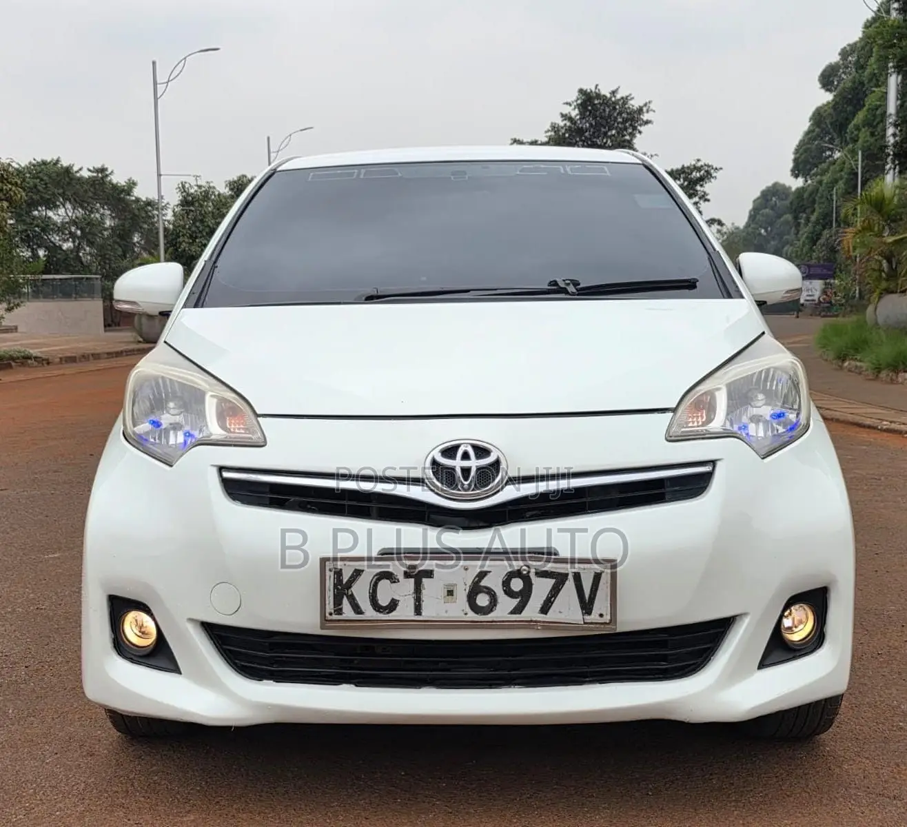 Toyota Ractis 2012 White