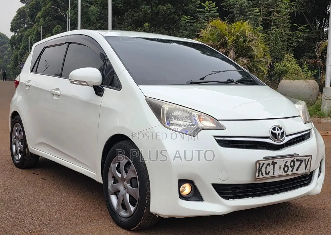 Toyota Ractis 2012 White