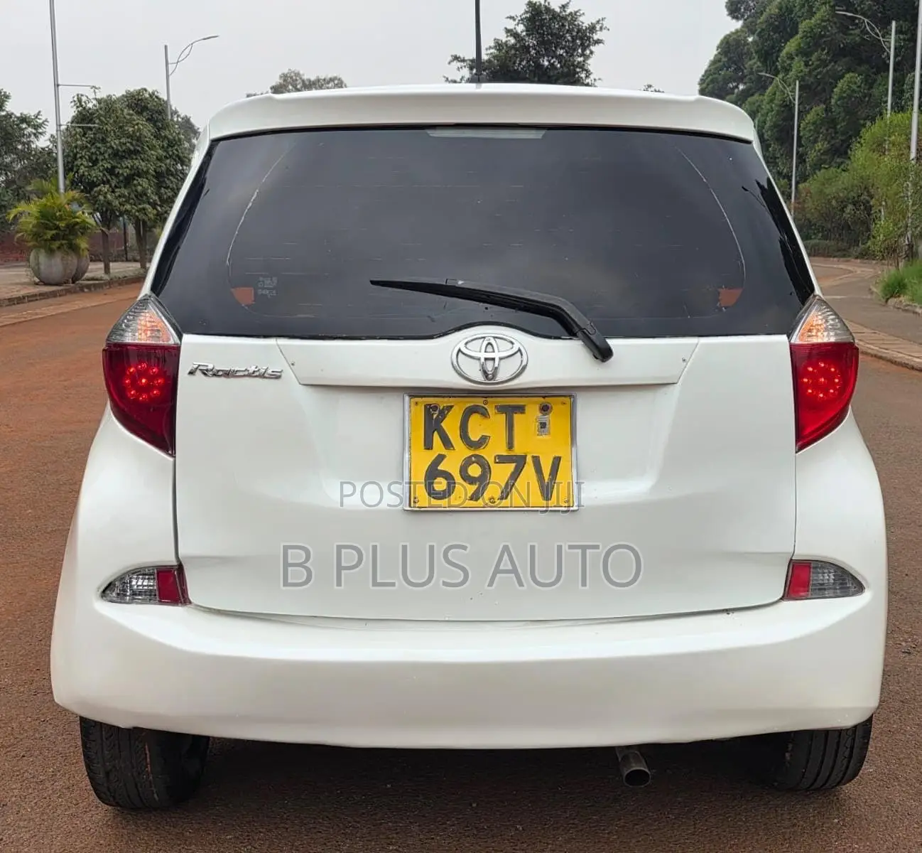 Toyota Ractis 2012 White