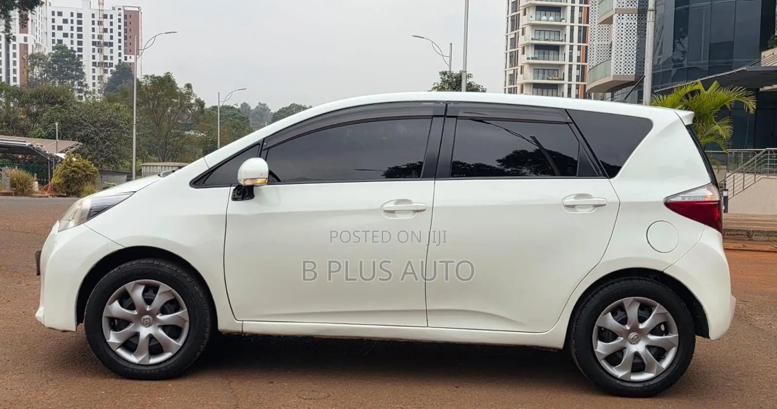 Toyota Ractis 2012 White