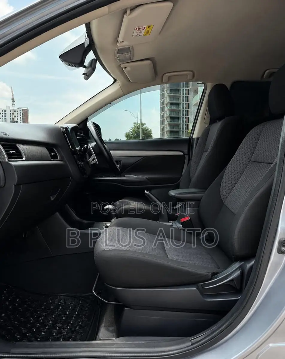 Mitsubishi Outlander 2012 Gray