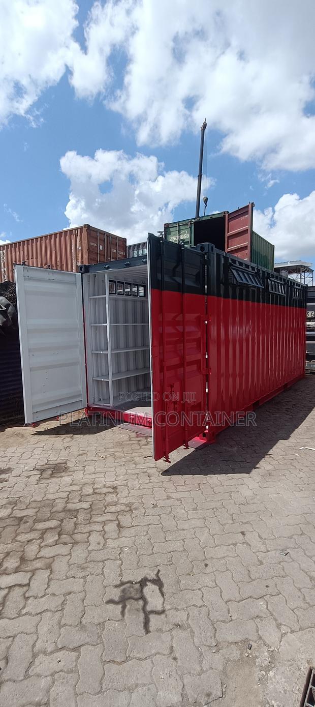 20ft Storage Container - thumbnail 7