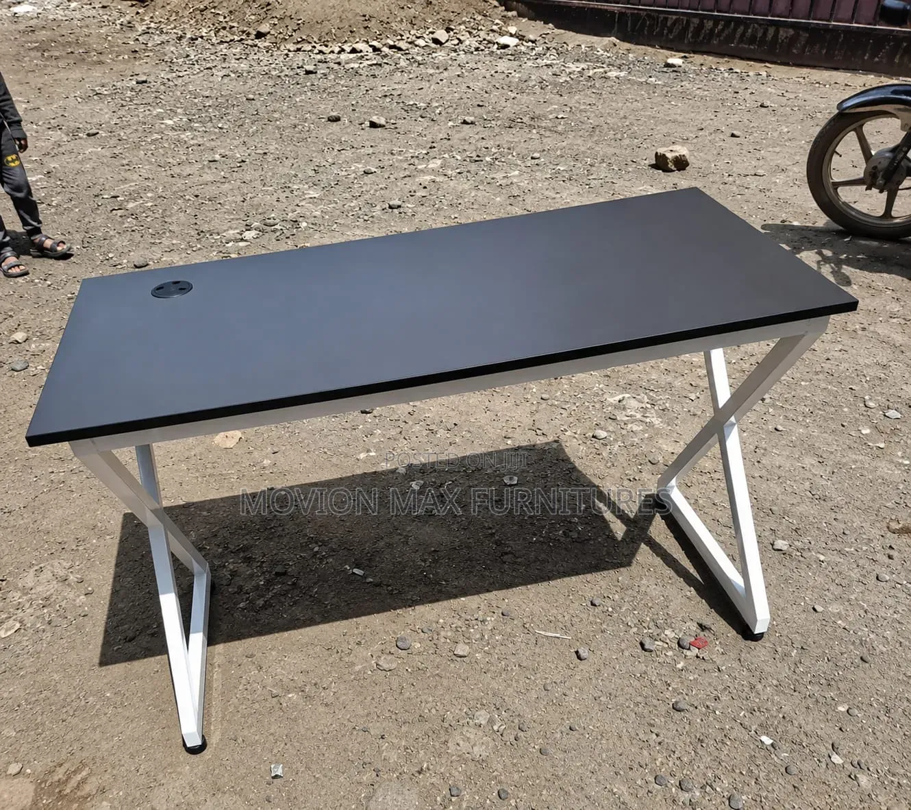 Laptops Modern Furniture Table