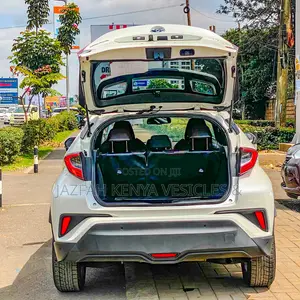 Toyota C-HR XLE Prermium FWD (2.0L 4cyl 2AM) 2018 White