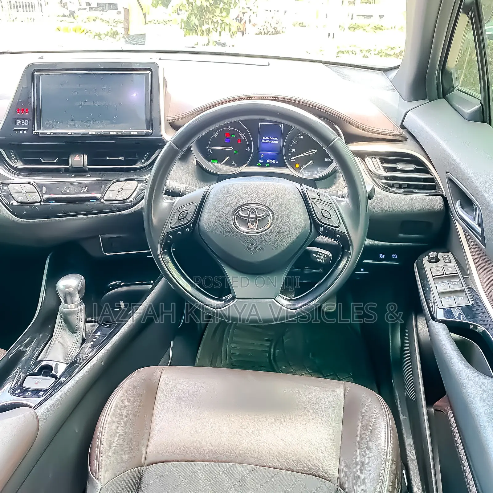 Toyota C-HR XLE Prermium FWD (2.0L 4cyl 2AM) 2018 White