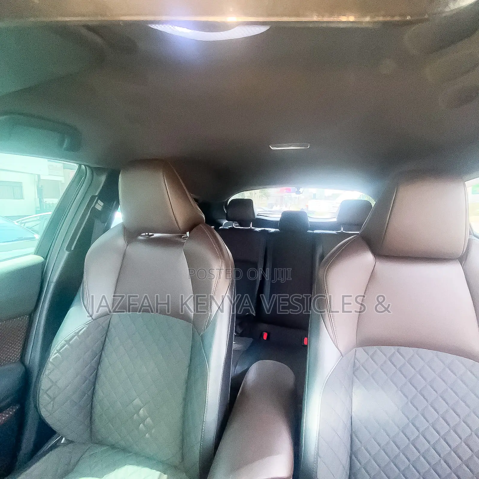 Toyota C-HR XLE Prermium FWD (2.0L 4cyl 2AM) 2018 White