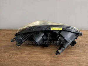 Rav 4 AC 36 Xenon Headlight