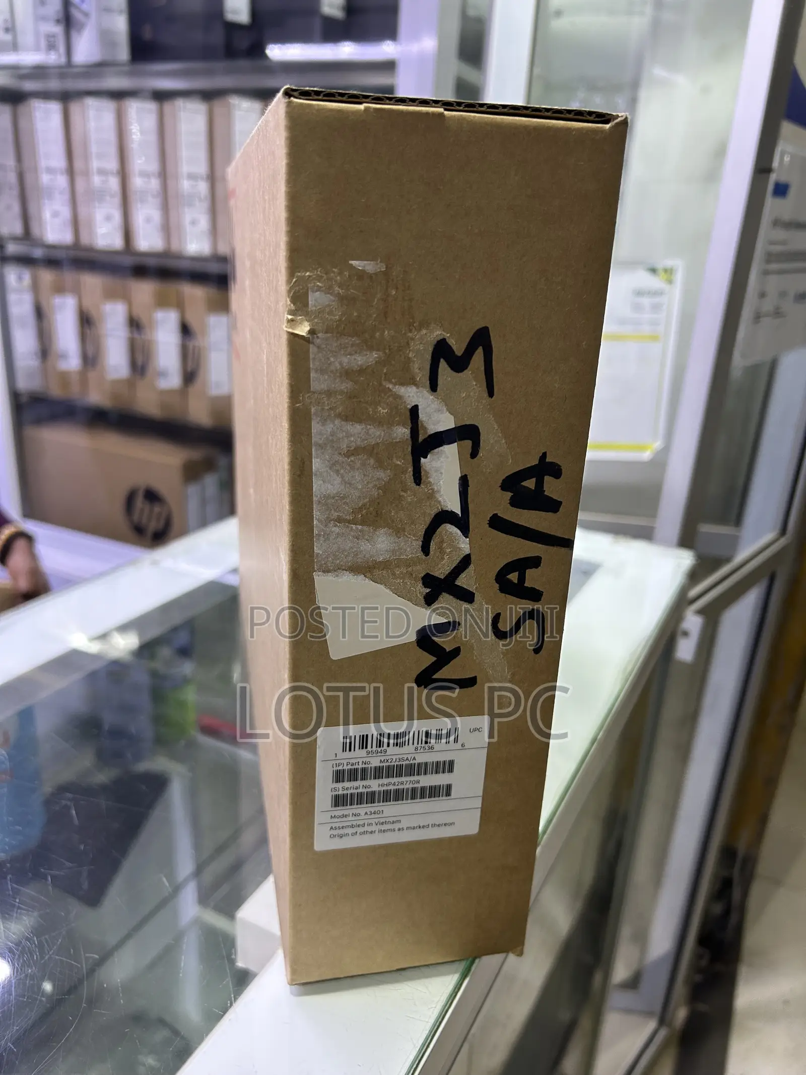 New Laptop Apple MacBook Pro 2024 M4 24GB Apple M4 SSD 512GB
