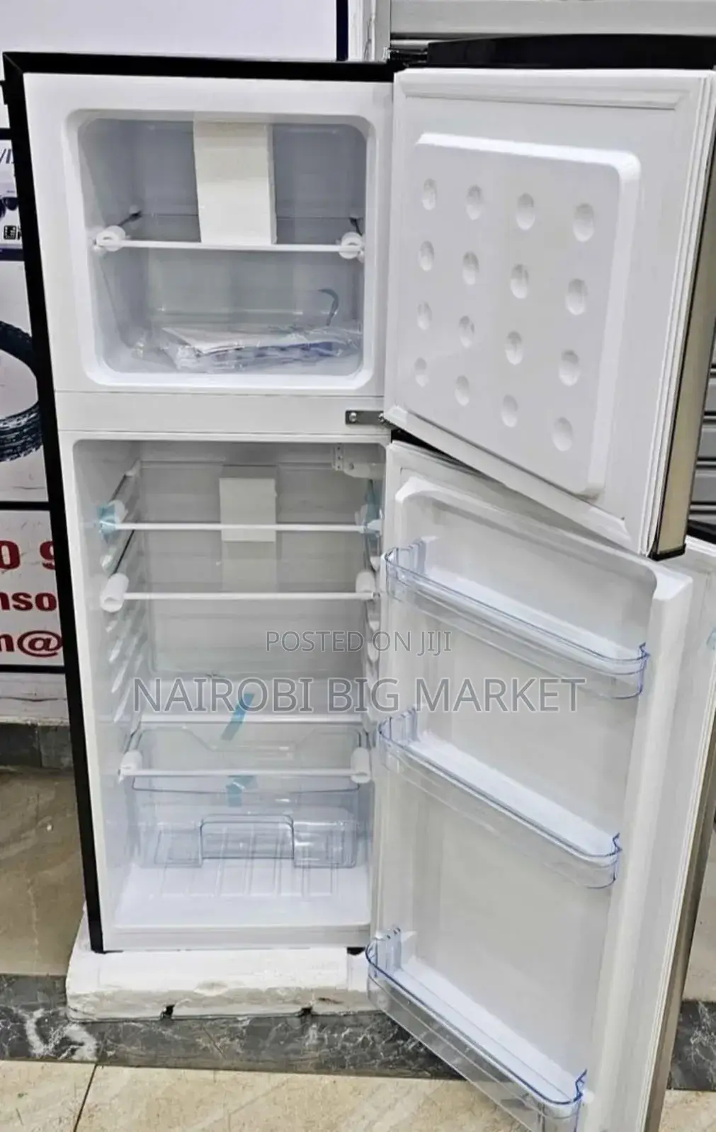 Von 138 Litres Fridge With Toughened Glass Shelves