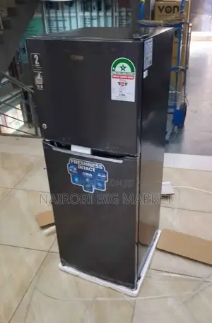 Mika 138 L Fridge With Inbuilt Cool Pack Shelf in Freezer