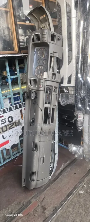 Isuzu 4.3 NPR Dushboard Assembly