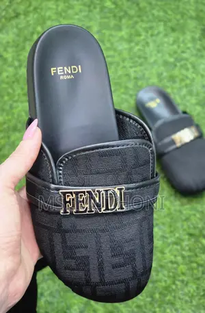 Ladies Fendi Roma Slides Size 37-41
