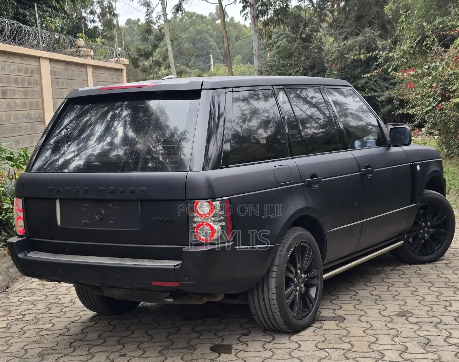 Rover Land 2010 Black