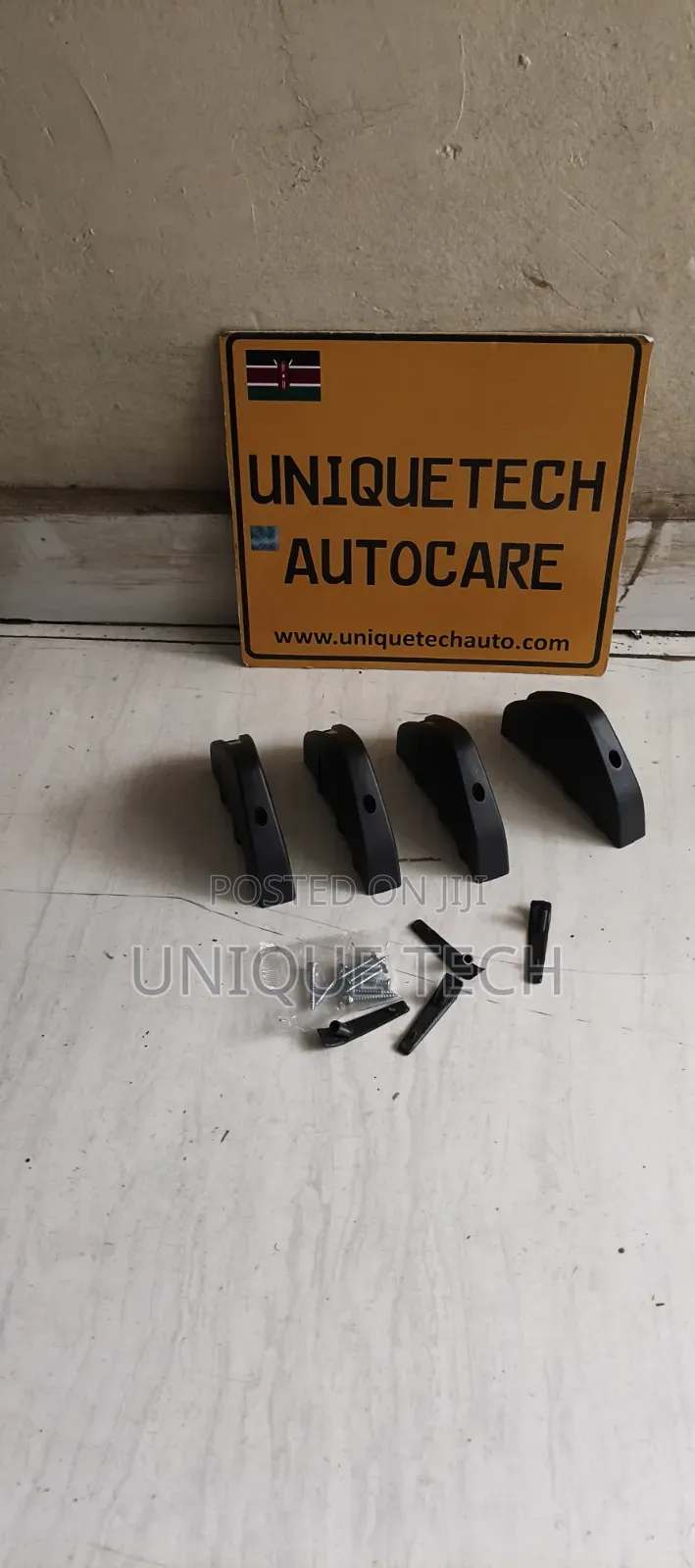 Universal 4PCS Rear Bumper Diffusers Splitter Fins