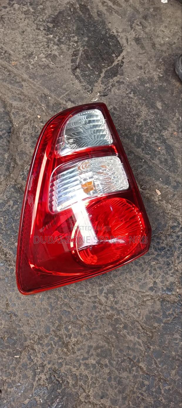 Rear Headlights Rush Available. - thumbnail 3