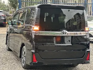 Toyota Voxy ZS Kirameki II 2WD 7-Seater 2020 Black
