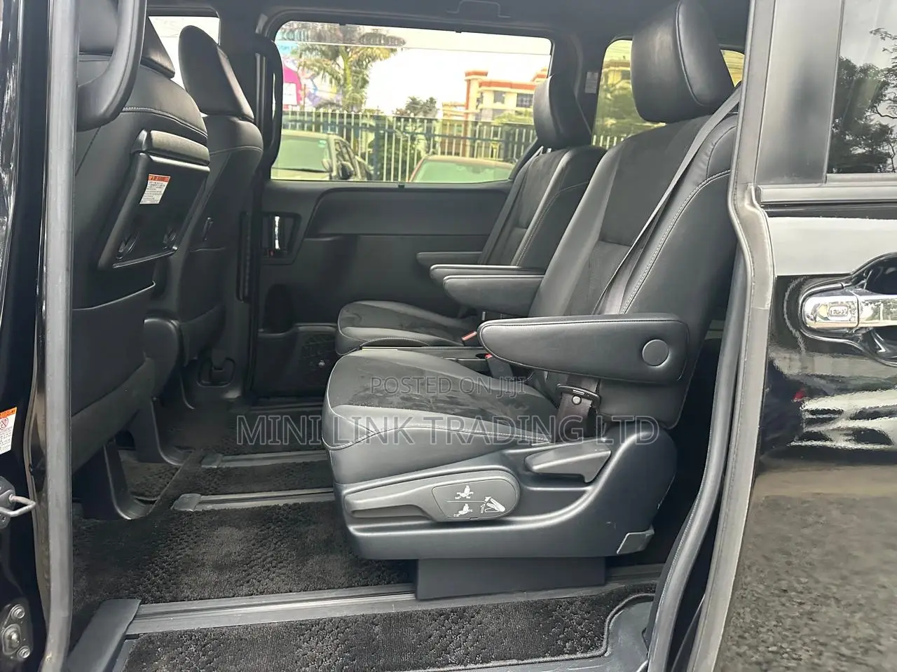 Toyota Voxy ZS Kirameki II 2WD 7-Seater 2020 Black