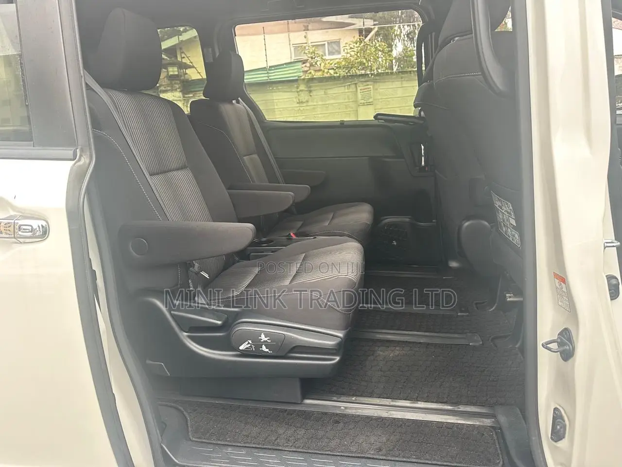 Toyota Voxy ZS Kirameki II 2WD 7-Seater 2019 Pearl