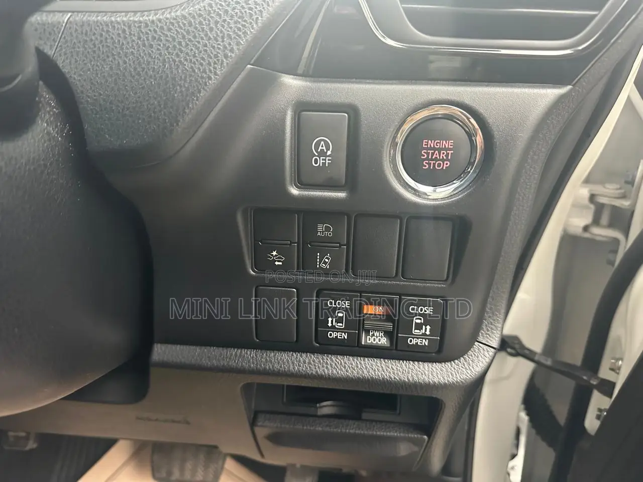 Toyota Voxy ZS Kirameki II 2WD 7-Seater 2019 Pearl