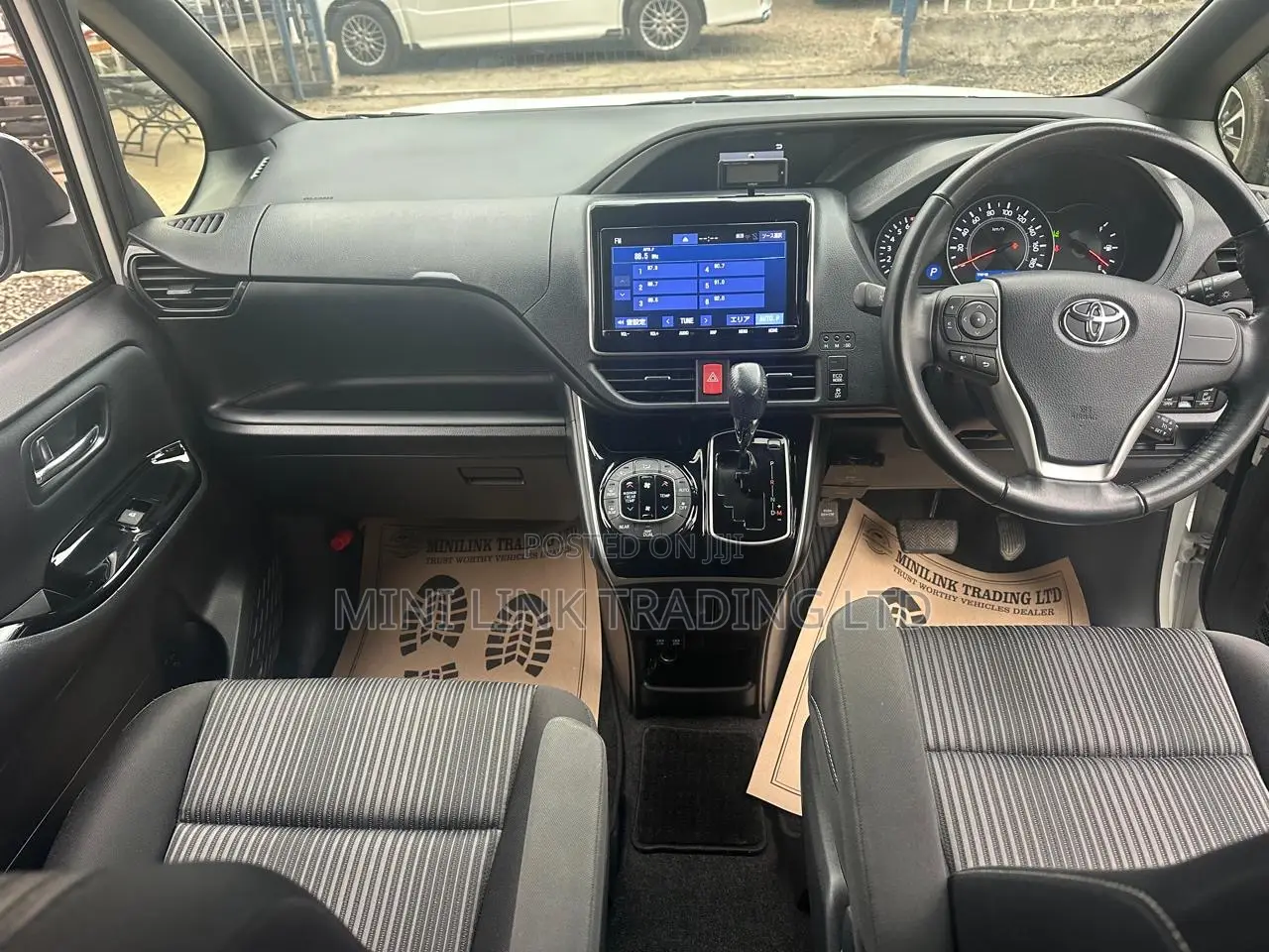 Toyota Voxy ZS Kirameki II 2WD 7-Seater 2019 Pearl