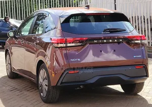 Nissan Note 1.2 Hybrid 2021 Burgundy