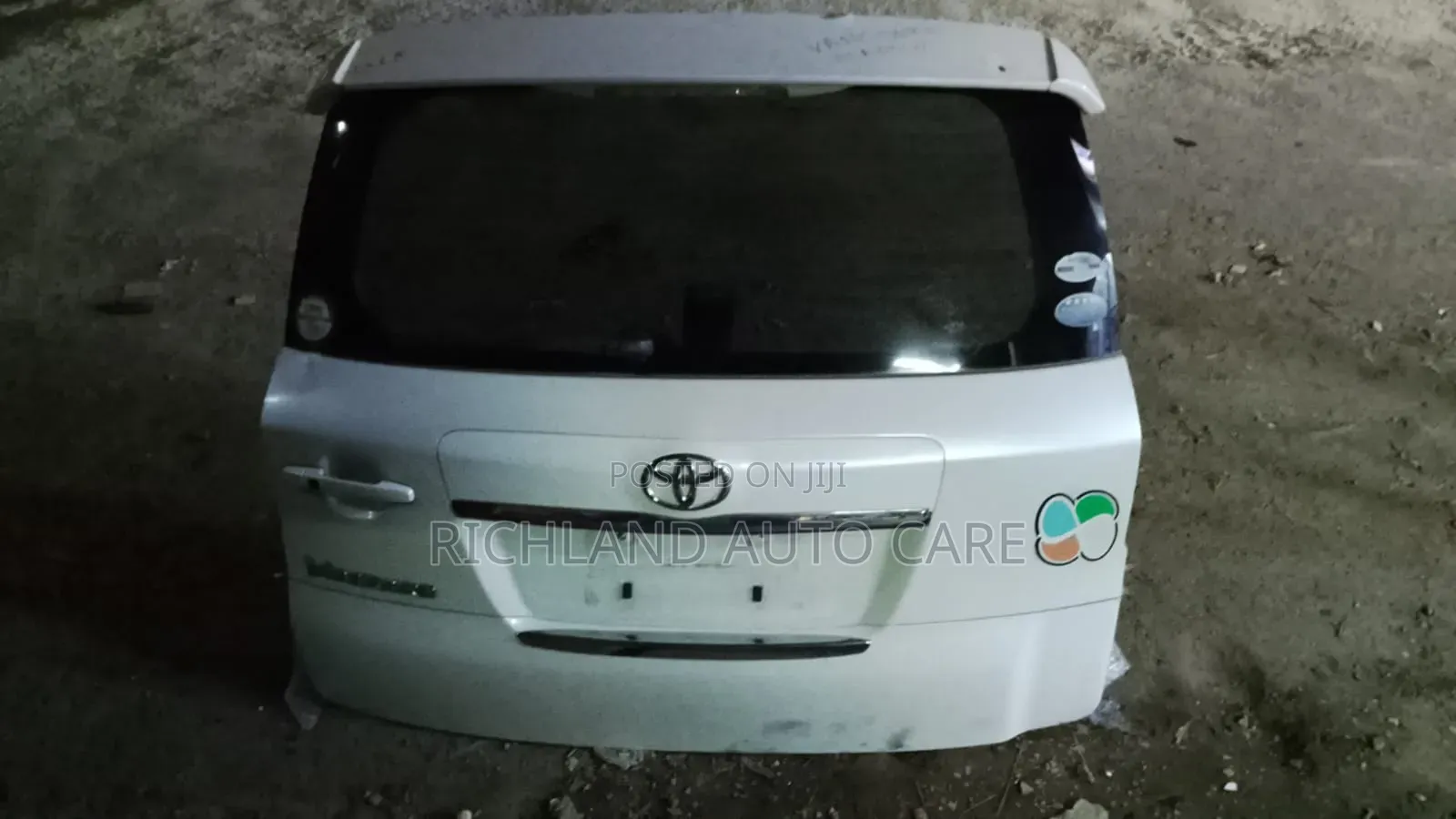 Boot Toyota Vanguard ACA33W