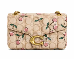 Quilted Chain Shoulder Crossbody Handbag – Black With Red Lip Print