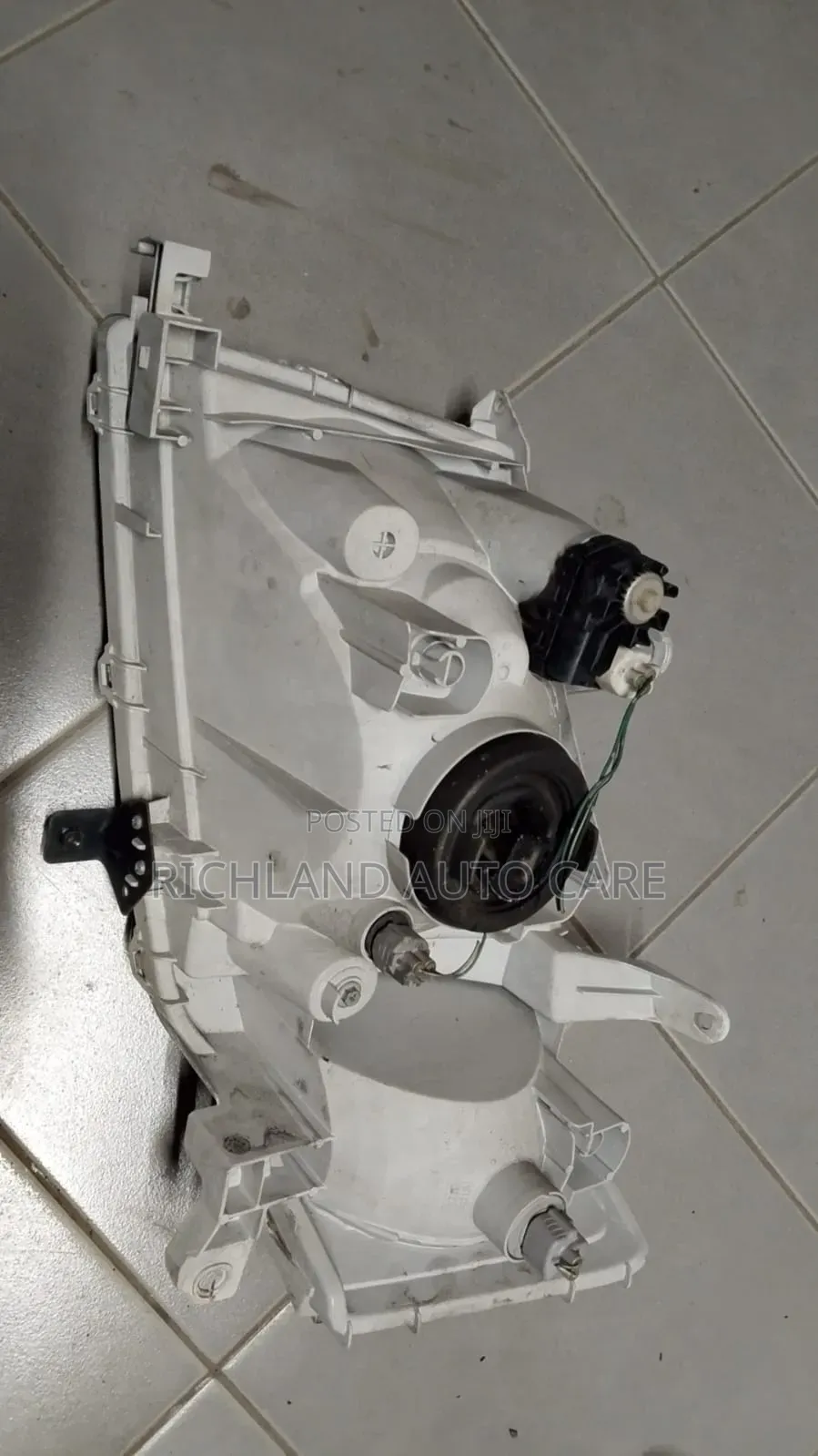 Headlight Toyota Probox Ncp51 Koito 52-075 RHS