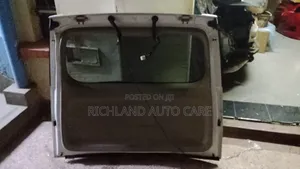 Boot Toyota Isis ANM10W