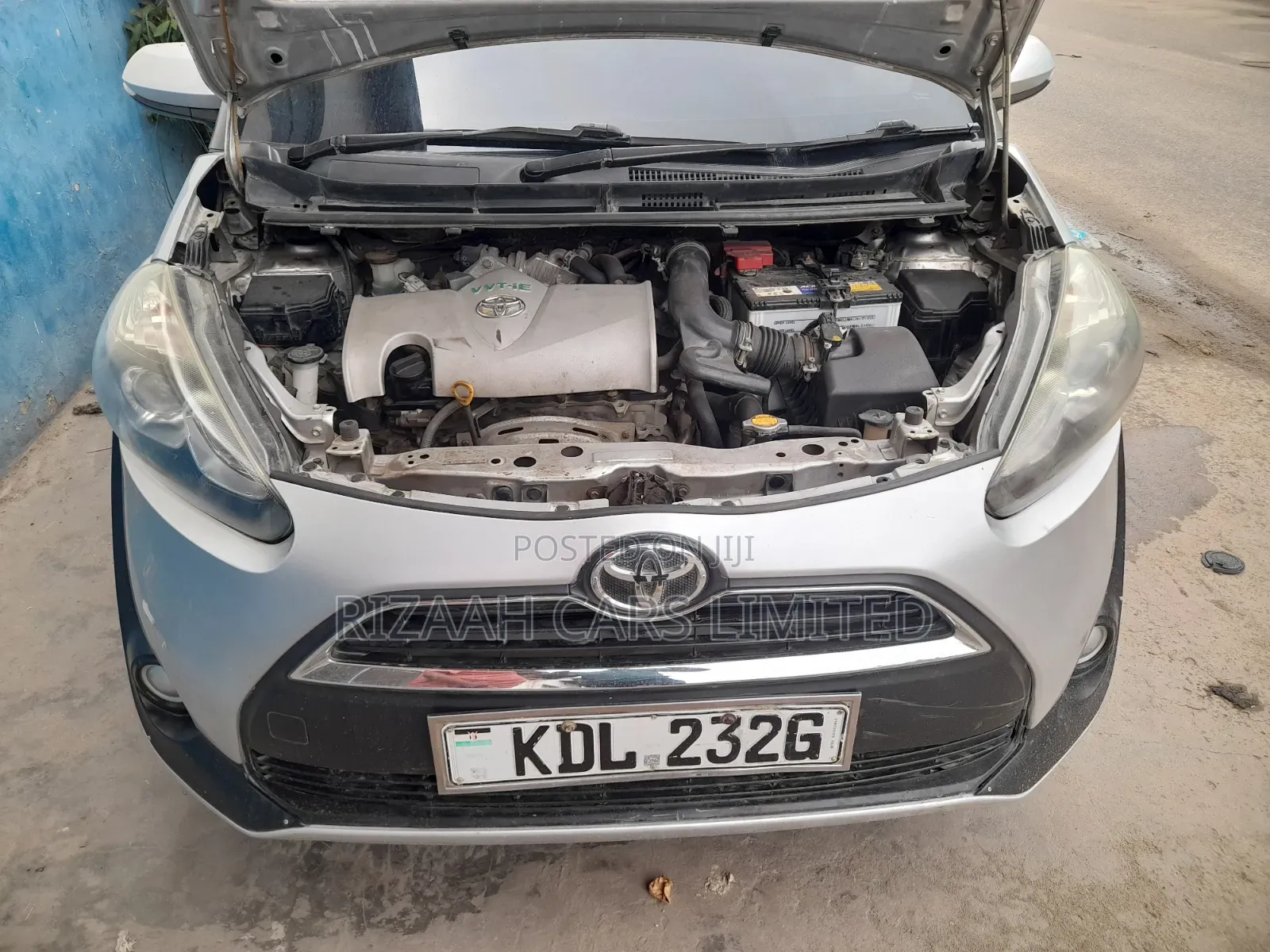 Toyota Sienta 2016 Silver