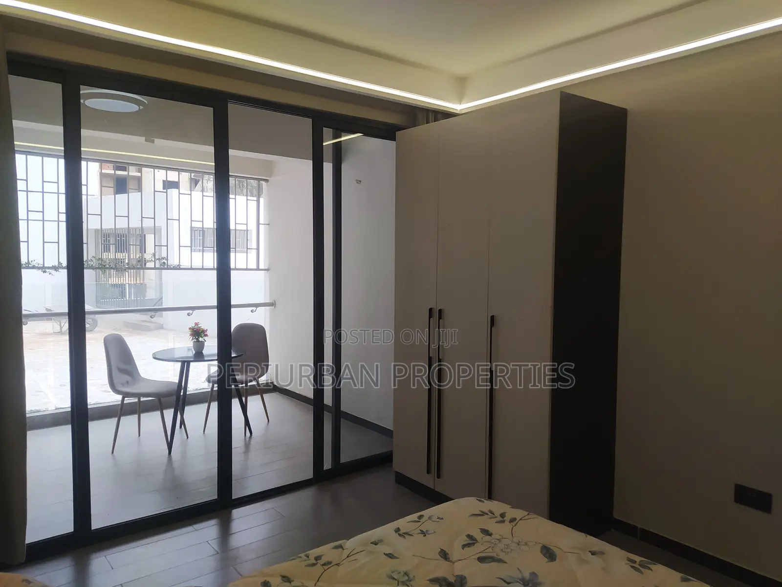2bdrm Apartment in Wood Garden Road, Hurlingham for sale