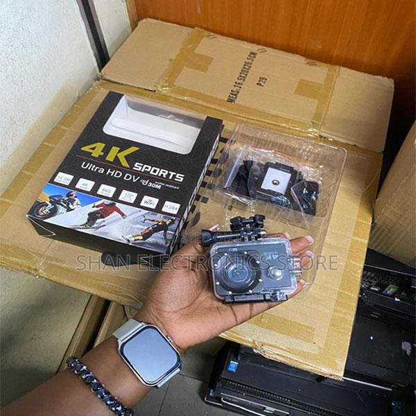 2.0-Inch LCD 30m / 98ft With Waterproof Case 170° Wide-Angle X400