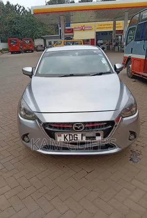 Mazda Demio 2015 Silver