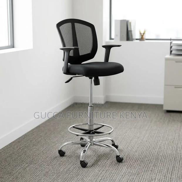 Ergonomic Adjustable Cashier Seat. - thumbnail 5