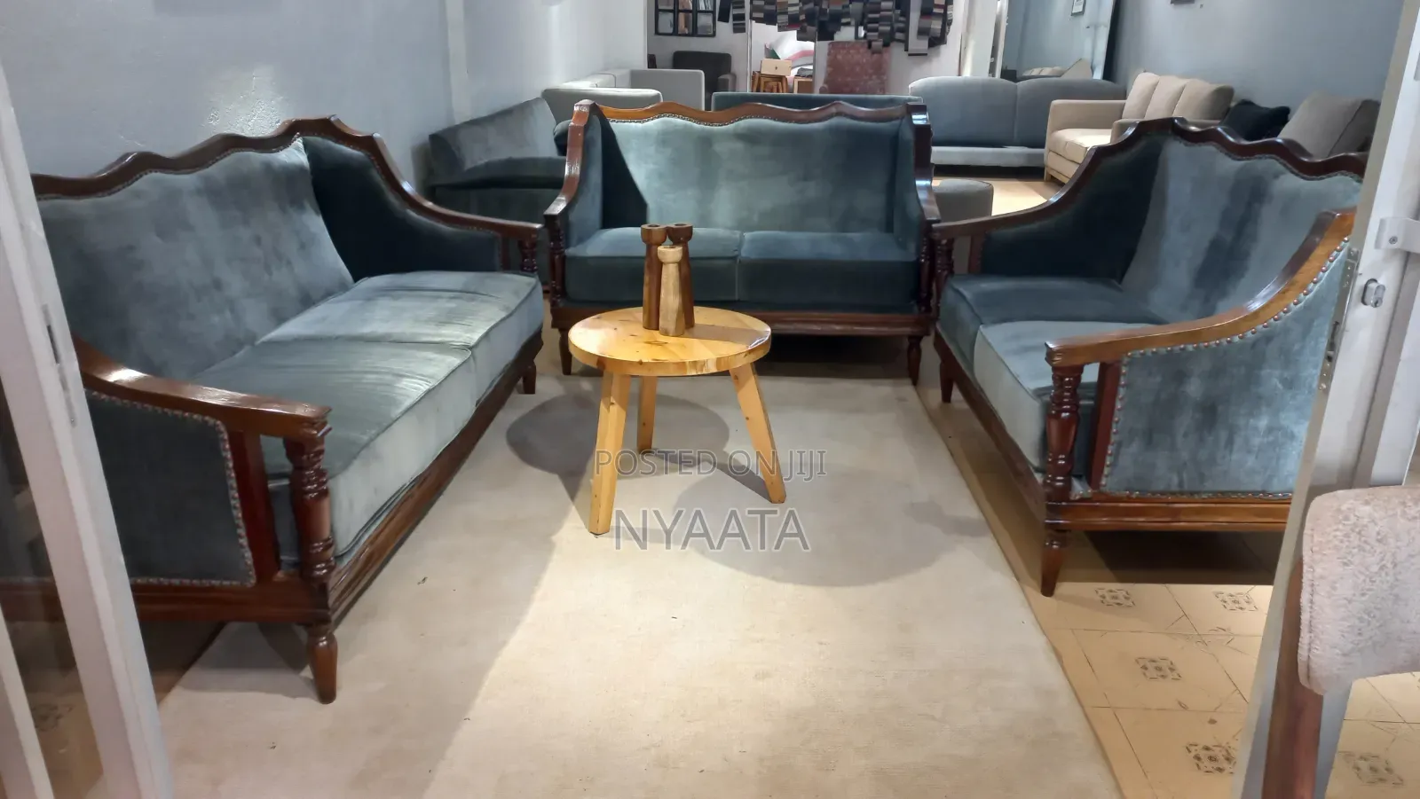 Classic Antique Luxury Sofa