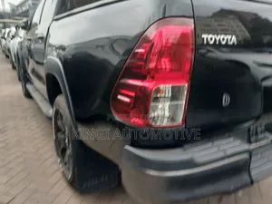 Toyota Hilux 2020 Black