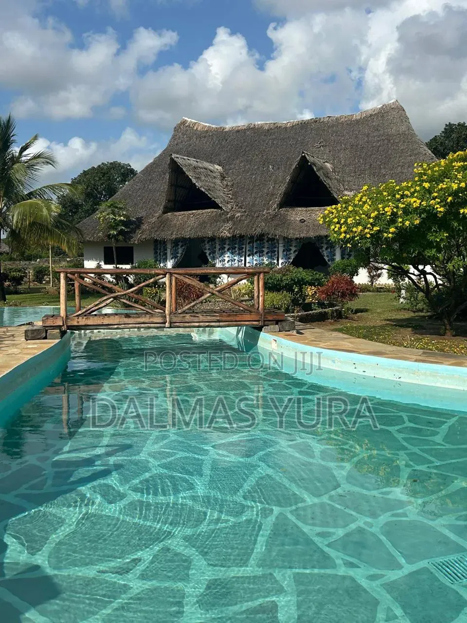 Furnished 4bdrm Villa in Town Centre for sale