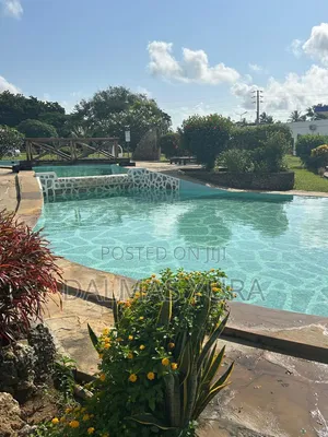 Furnished 4bdrm Villa in Town Centre for sale
