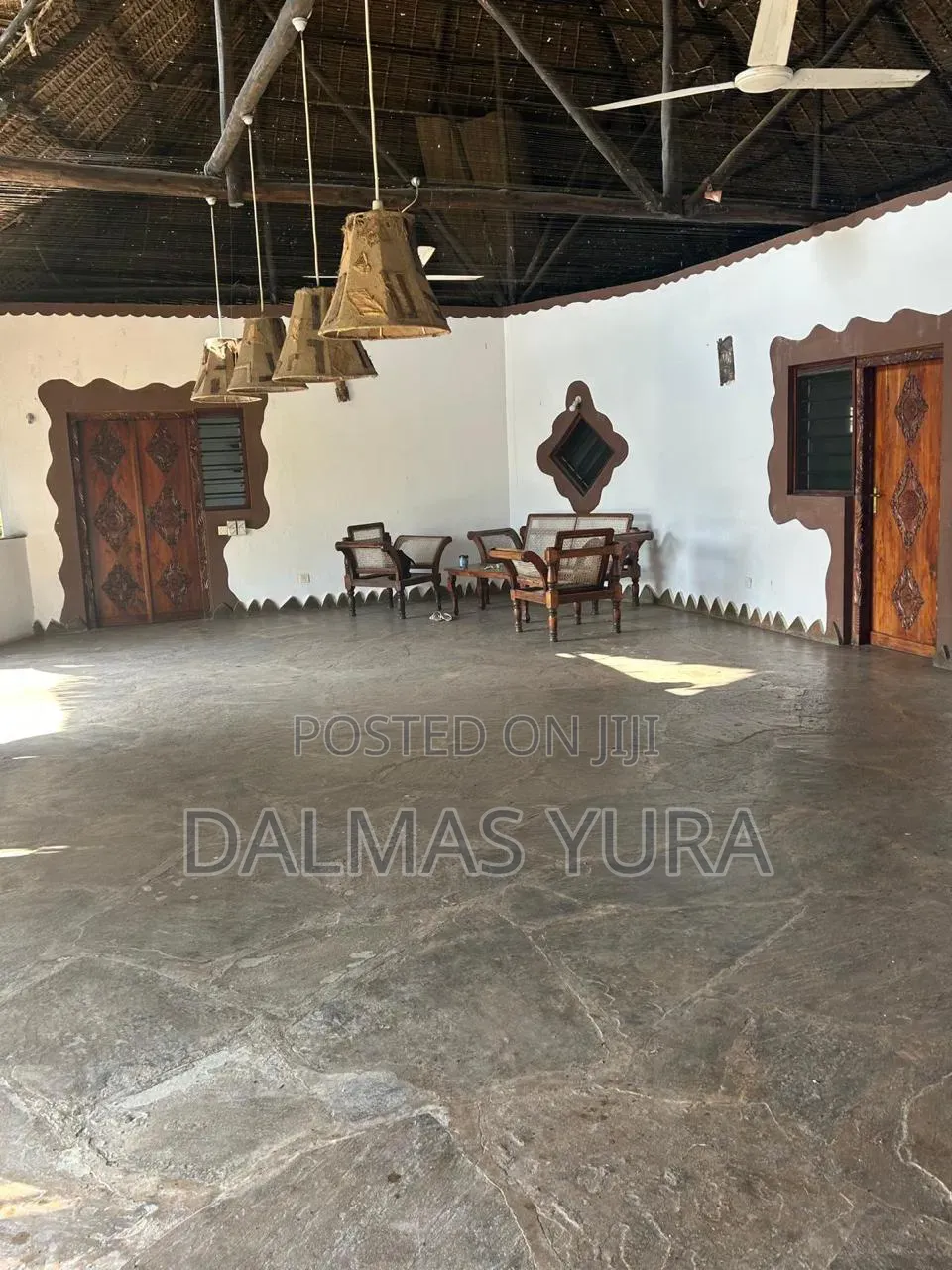 Furnished 4bdrm Villa in Town Centre for sale