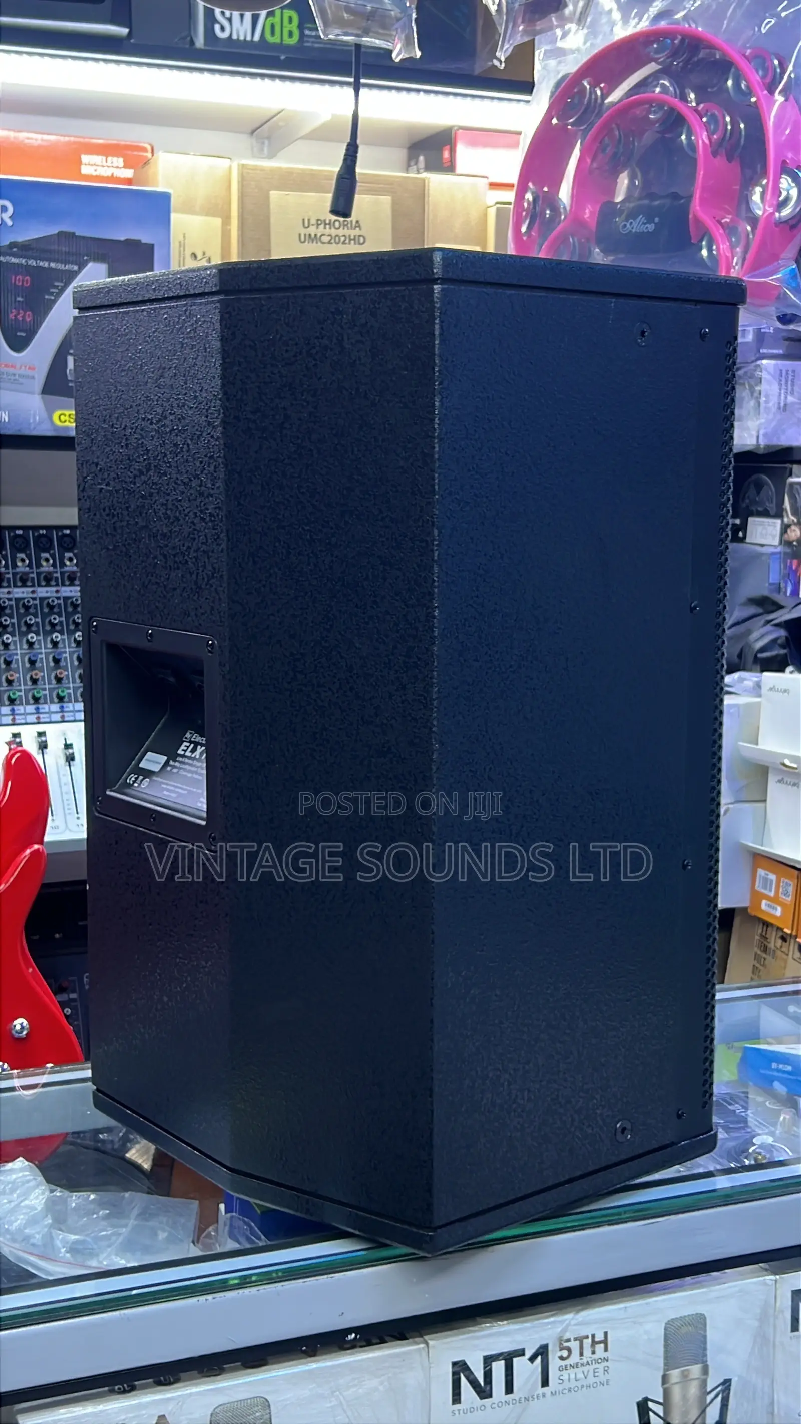 QSC E112 12-Inch 1600W Passive PA Speaker (Black)