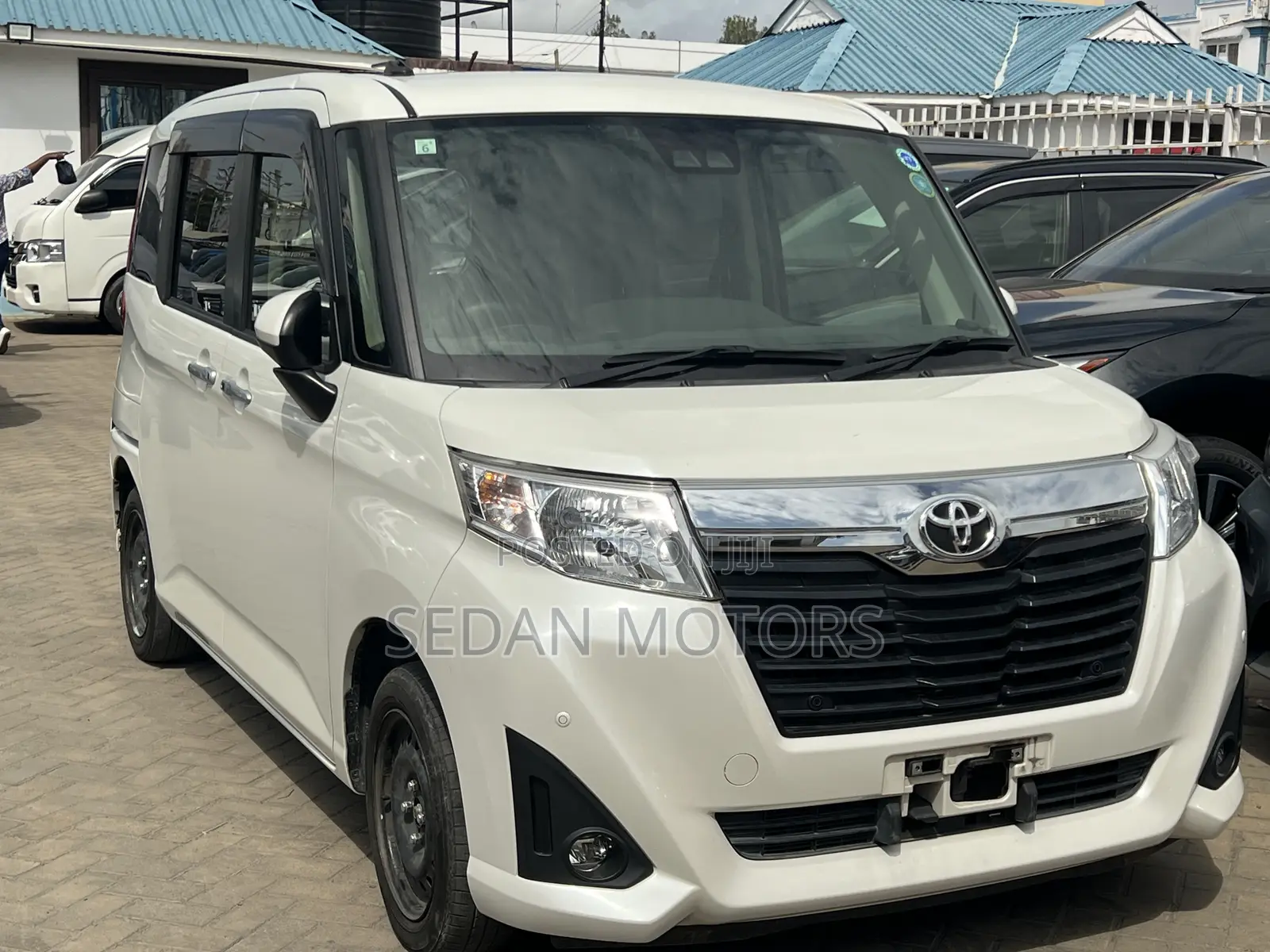Toyota Roomy 2019 White