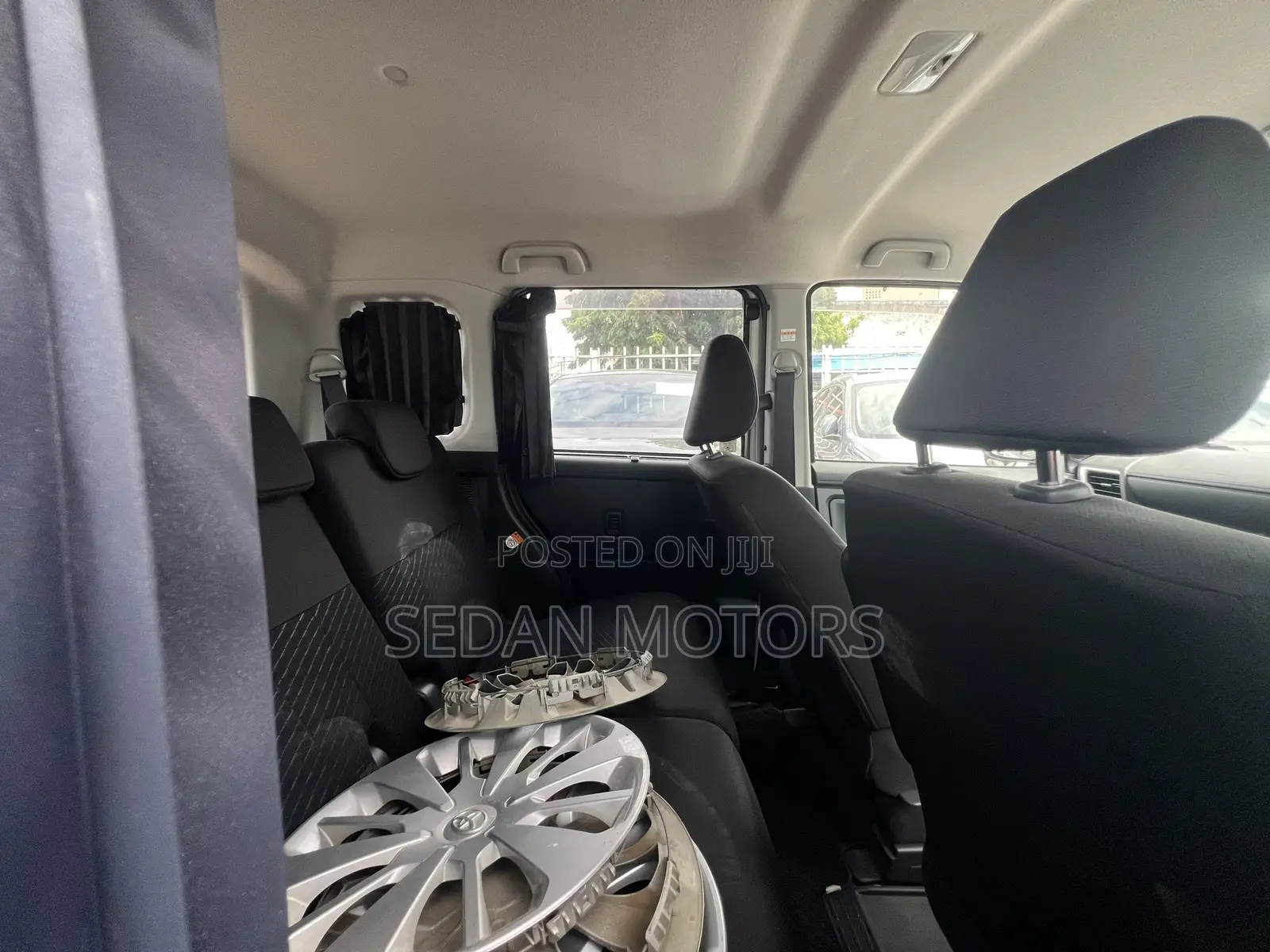 Toyota Roomy 2019 White