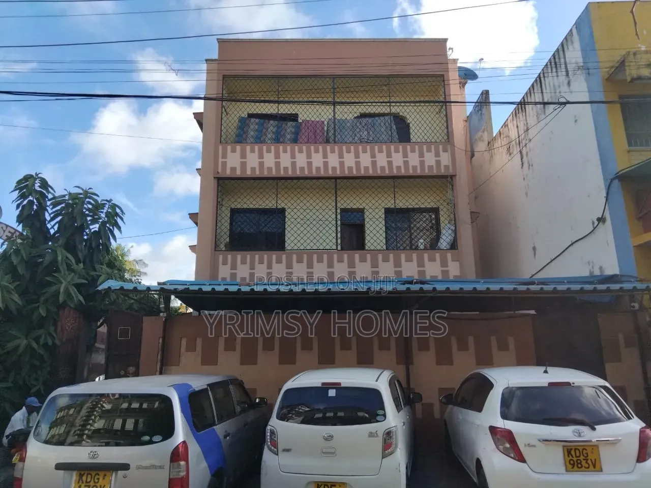 2bdrm Block of Flats in Mombasa Island, Majengo for sale