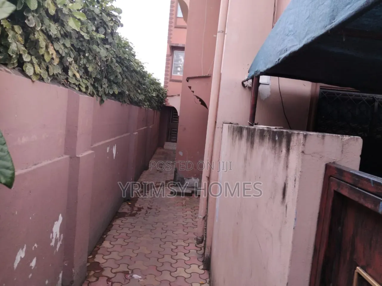 2bdrm Block of Flats in Mombasa Island, Majengo for sale